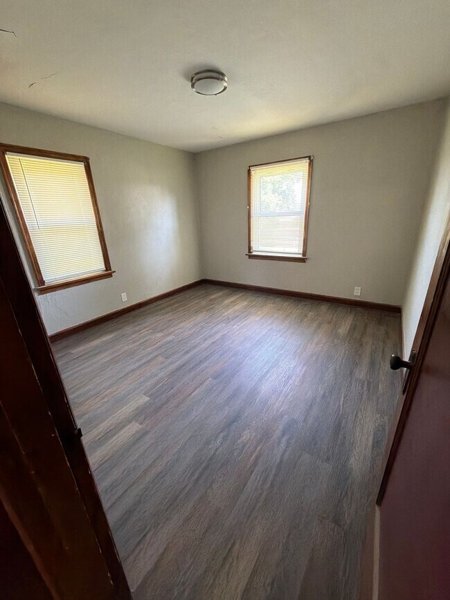 Building Photo - 12326 Larimore Rd