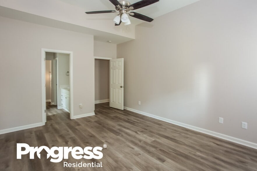 Building Photo - 2358 Wednesbury Ct