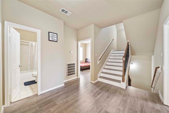Building Photo - 13166 S Bellaire Estates Dr