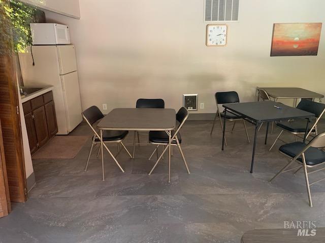 Building Photo - 1579 Lincoln Ave