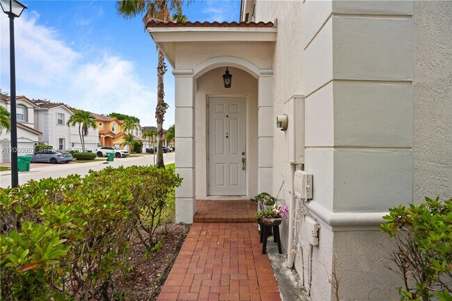 Building Photo - 8741 NW 110th Ave