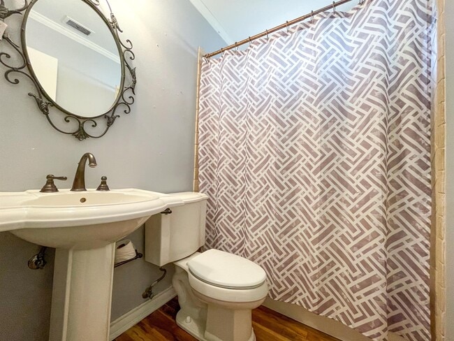 Building Photo - 523 W Merriweather St