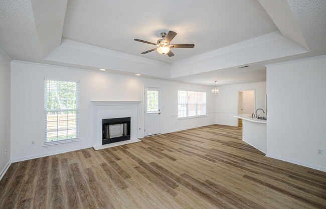 Building Photo - 245 Farmington Dr
