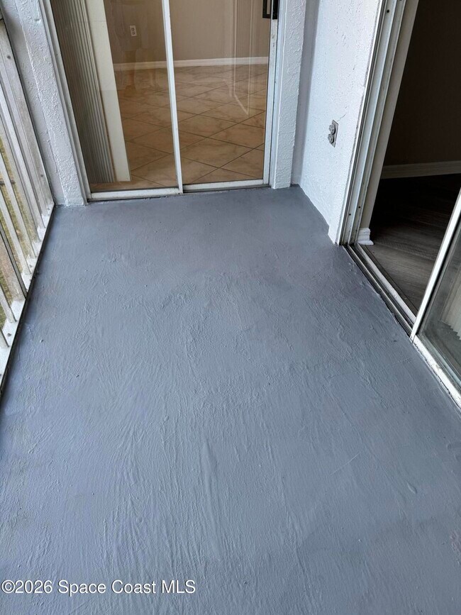 Building Photo - 118 Beach Park Ln