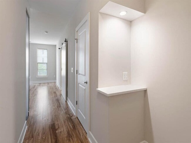 Building Photo - Lerner Windmill Parc