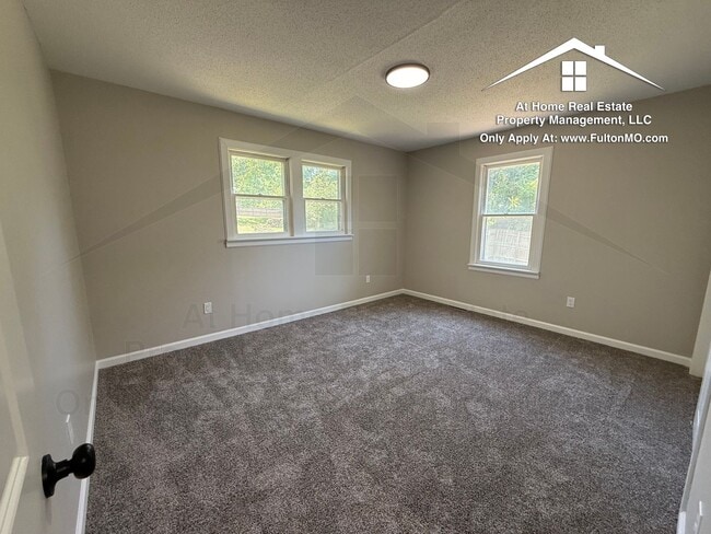 Building Photo - 1502 Forest Ave