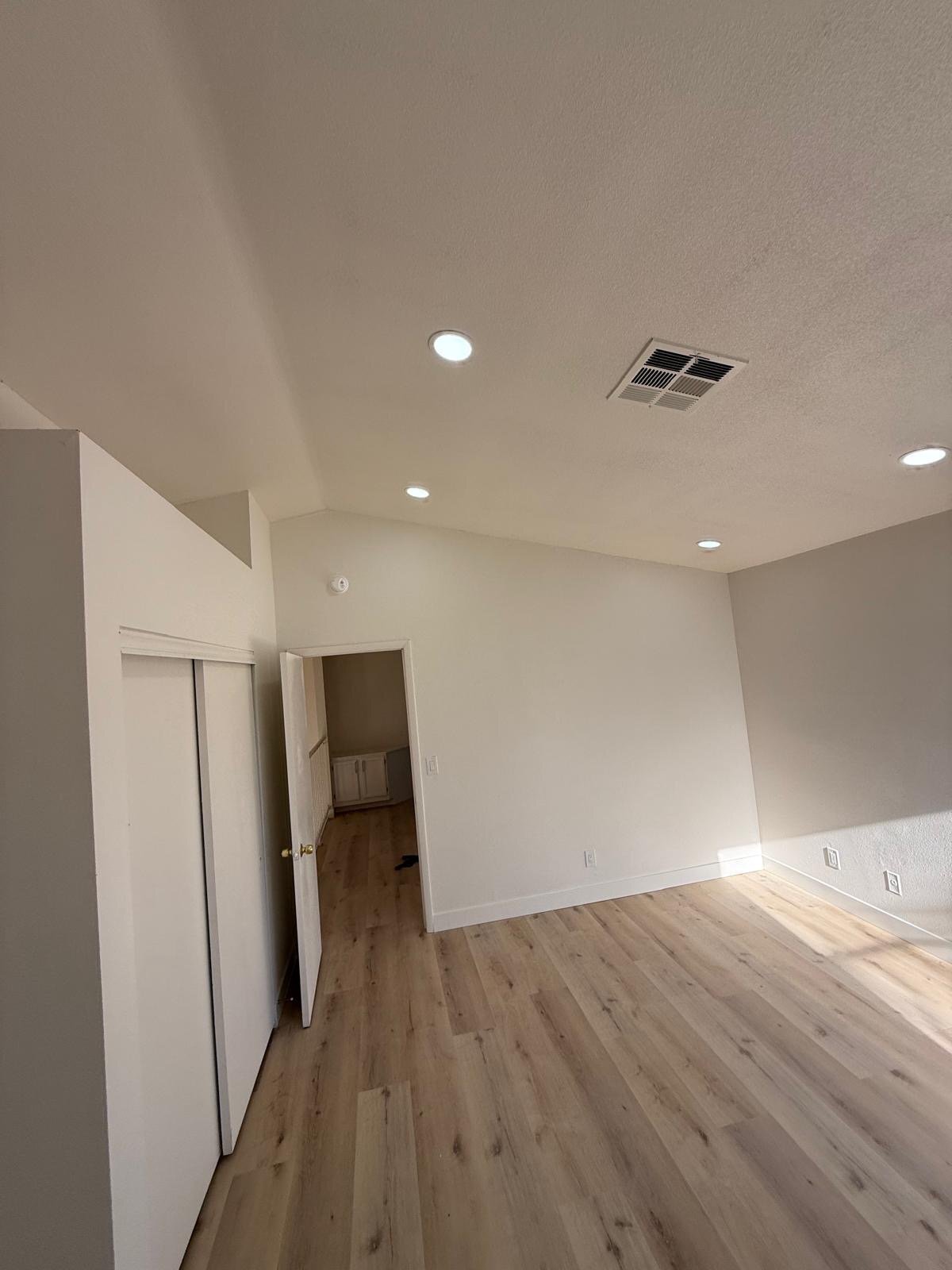 Building Photo - 3305 Paragon Dr