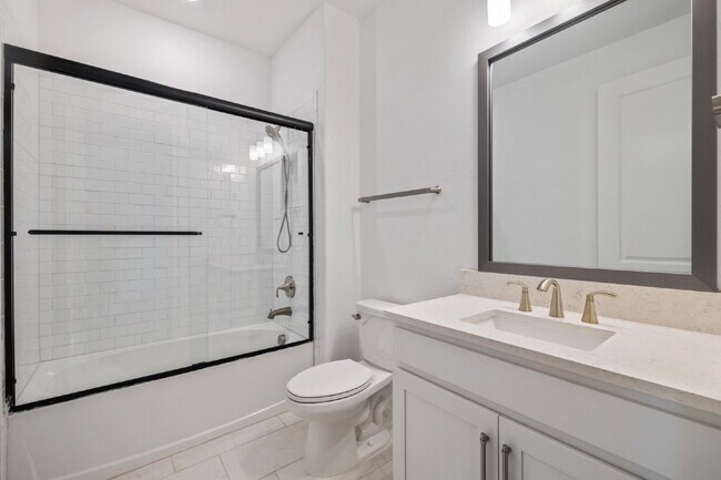 Building Photo - Estancia 3-Bed Retreat in Wesley Chapel wi...