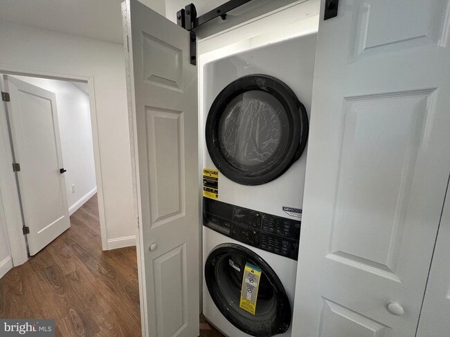 Building Photo - 2145 Elkins Ave