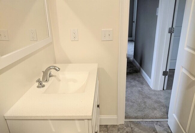 Building Photo - 3-Bed, 3-Bath in New Brunswick – Your Perfect Retreat!"