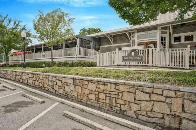 Building Photo - 124 Parkside W Ct