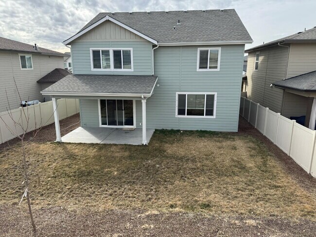Building Photo - "Spacious 4-Bedroom Home on East Caldera Street with 2.5 Baths and 2,498 Sq Ft of Comfort in Meri...