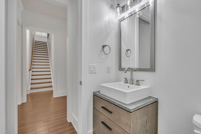 Building Photo - Beautifully maintained and move-in ready, this stunning mostly one-level all-brick home