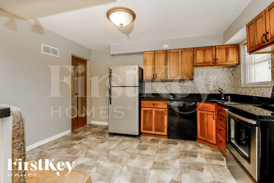 Building Photo - 13420 Old Jamestown Rd