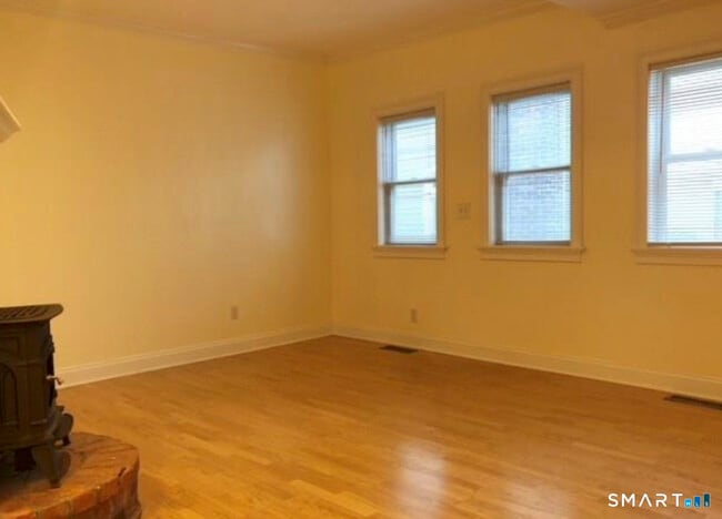 Building Photo - 10 Haviland St
