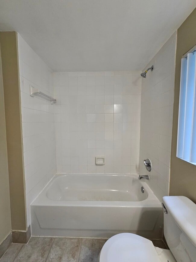 Building Photo - 4187 N Haverhill Rd