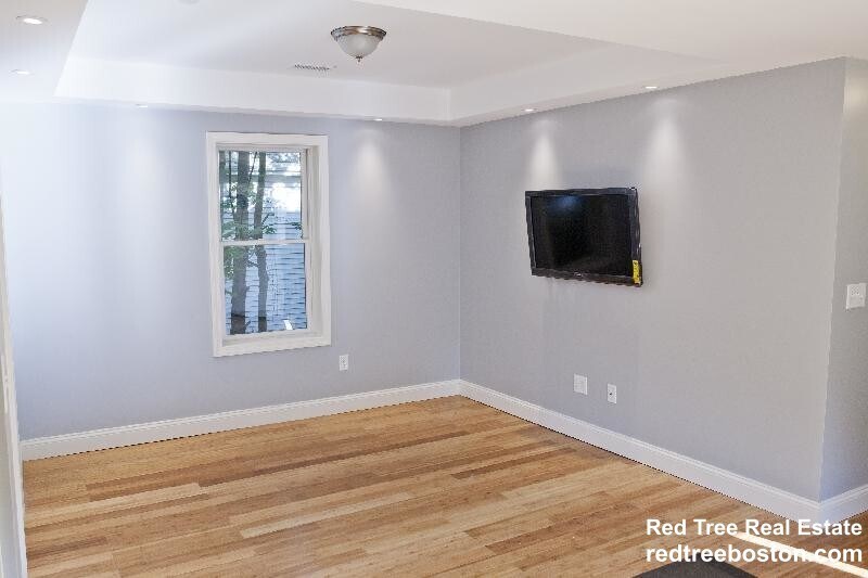 Building Photo - 35 Forbes St