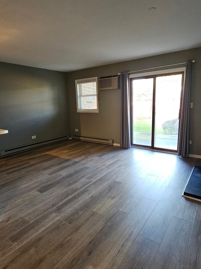 Building Photo - 1354 Cunat Ct