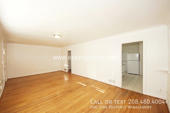 Building Photo - 542 N 10th Ave