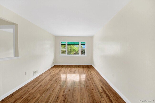 Building Photo - 3722 Bronxwood Ave