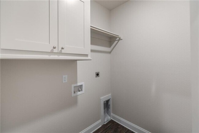 Building Photo - 411 Linda Ln