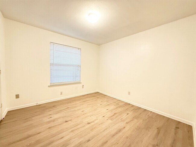 Building Photo - 13810 Audra Ln