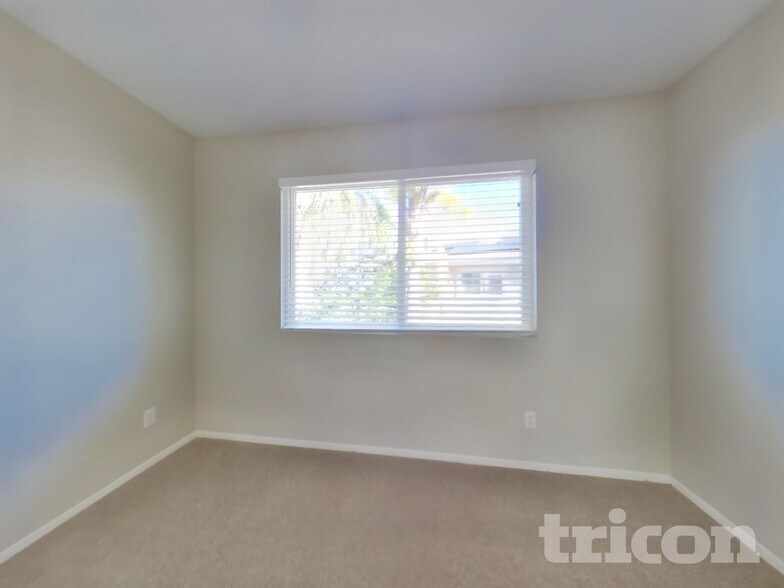 Building Photo - 5 Corte Madera