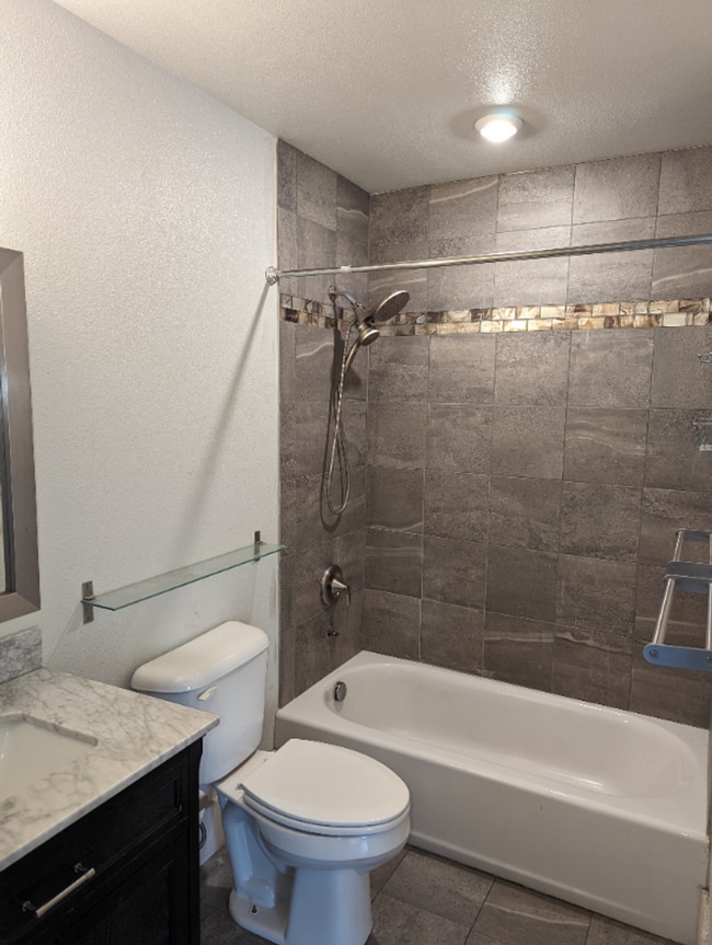 Building Photo - 625 S Union Ave