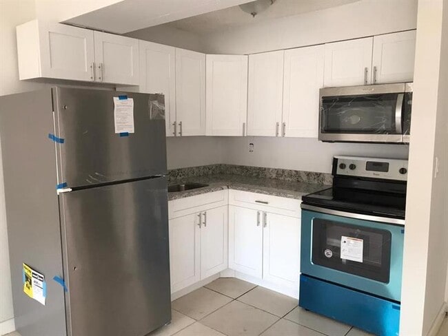 Building Photo - 771 SW 8th St