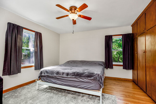 Main Bedroom - 8030 Reinhardt Ln