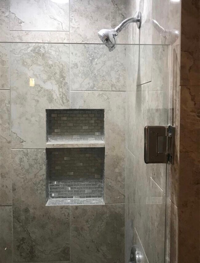 Building Photo - 2515 Jackson