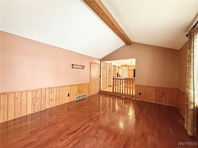 Building Photo - 8 Hummingbird Ln