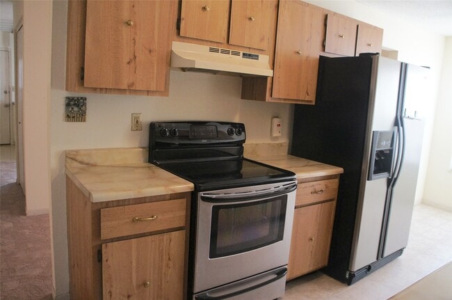 Building Photo - 1420 Royal Oak Ct