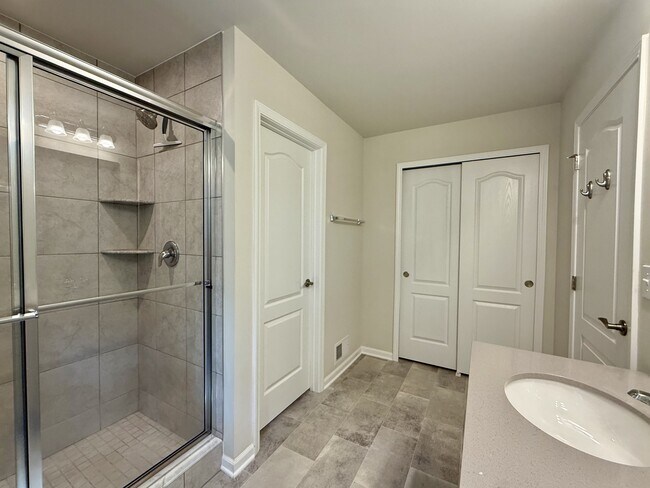 Building Photo - 2809 Willow Ct