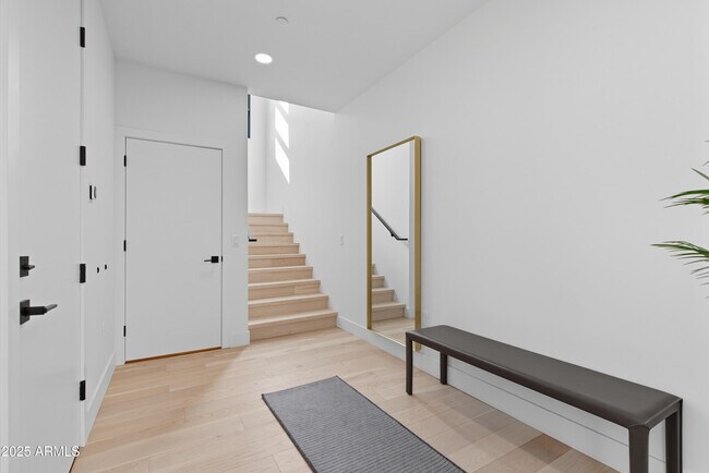 Building Photo - 1501 N Miller Rd