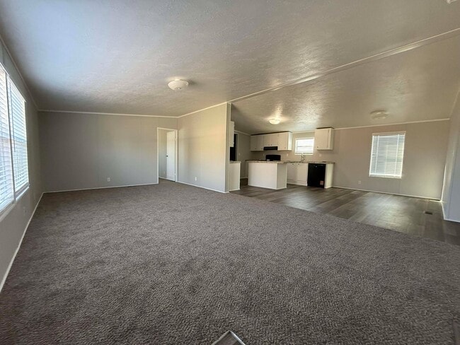 Building Photo - 120 Parma Ct