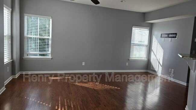 Building Photo - 113 Grande Sky Ct