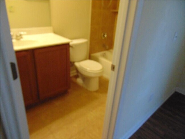 Building Photo - 5208 Hellman