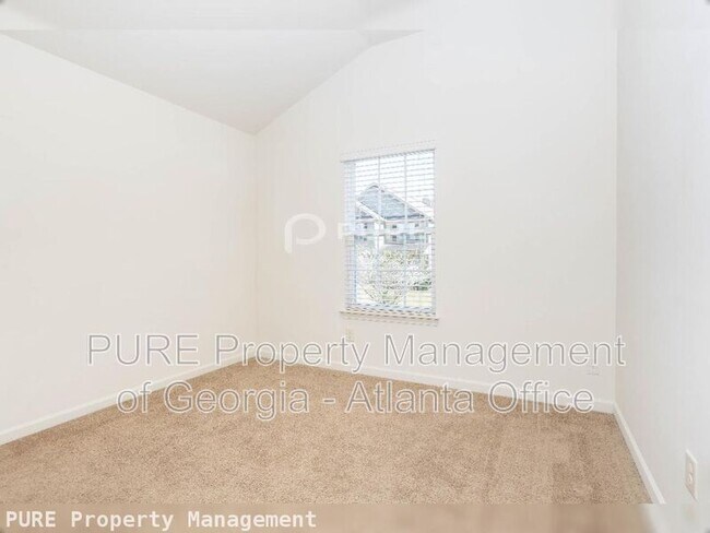 Building Photo - 840 Pine Arbor Ln