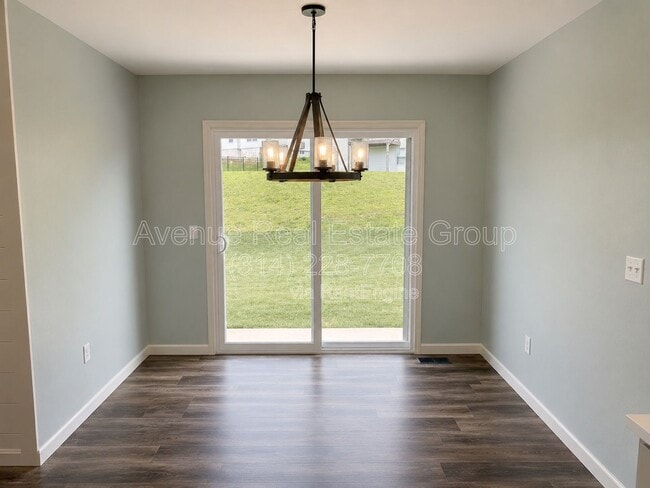 Building Photo - 1016 Westlake Village Dr