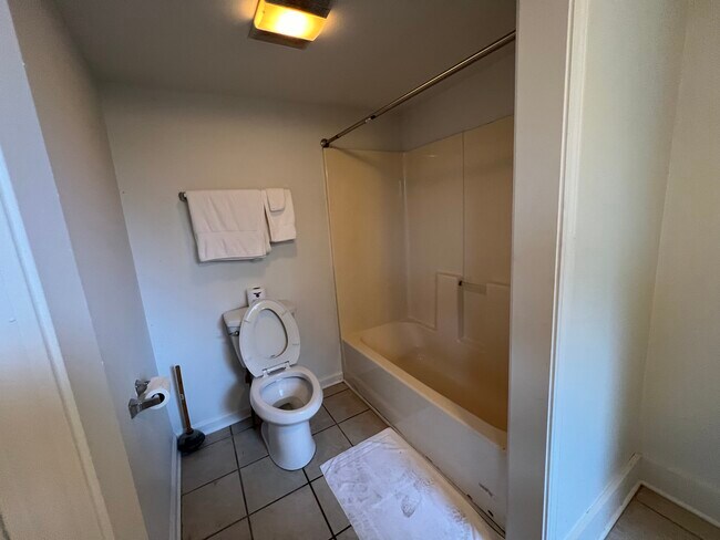 Building Photo - 7435 Garfield St