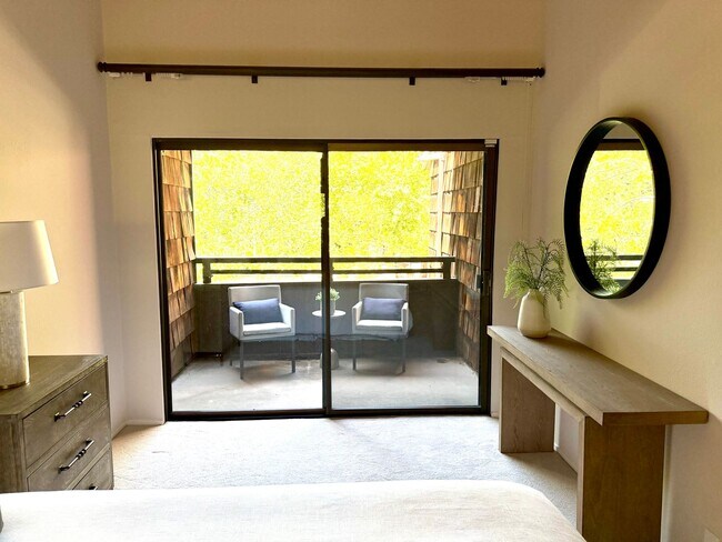 Building Photo - Luxury Condo in Heart of Downtown Los Gatos