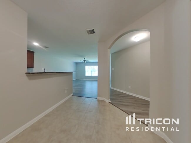 Building Photo - 24033 Wilde Dr