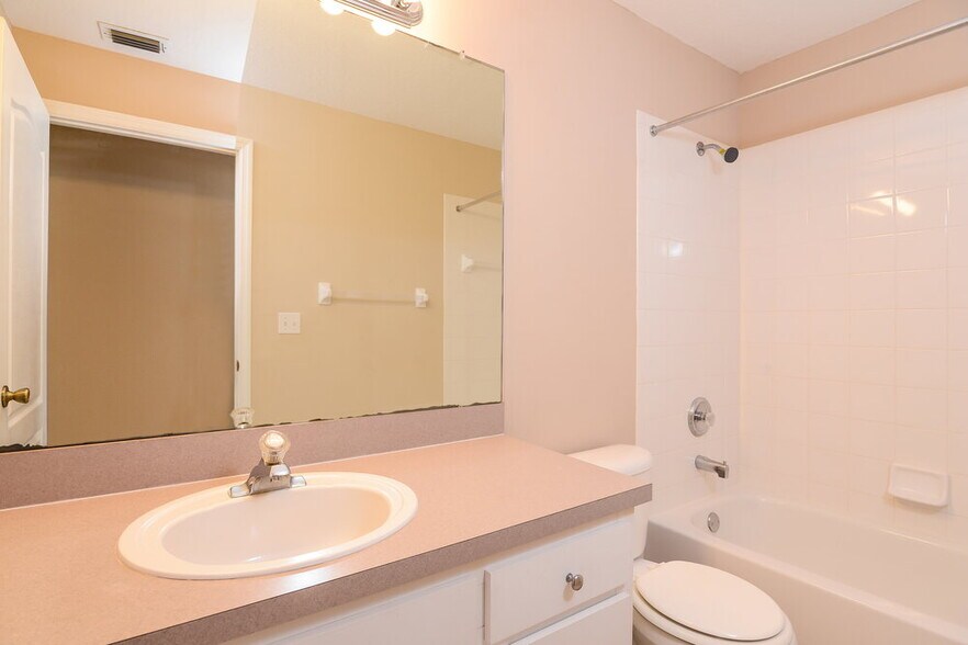 Building Photo - 26641 Sea Hero Cir