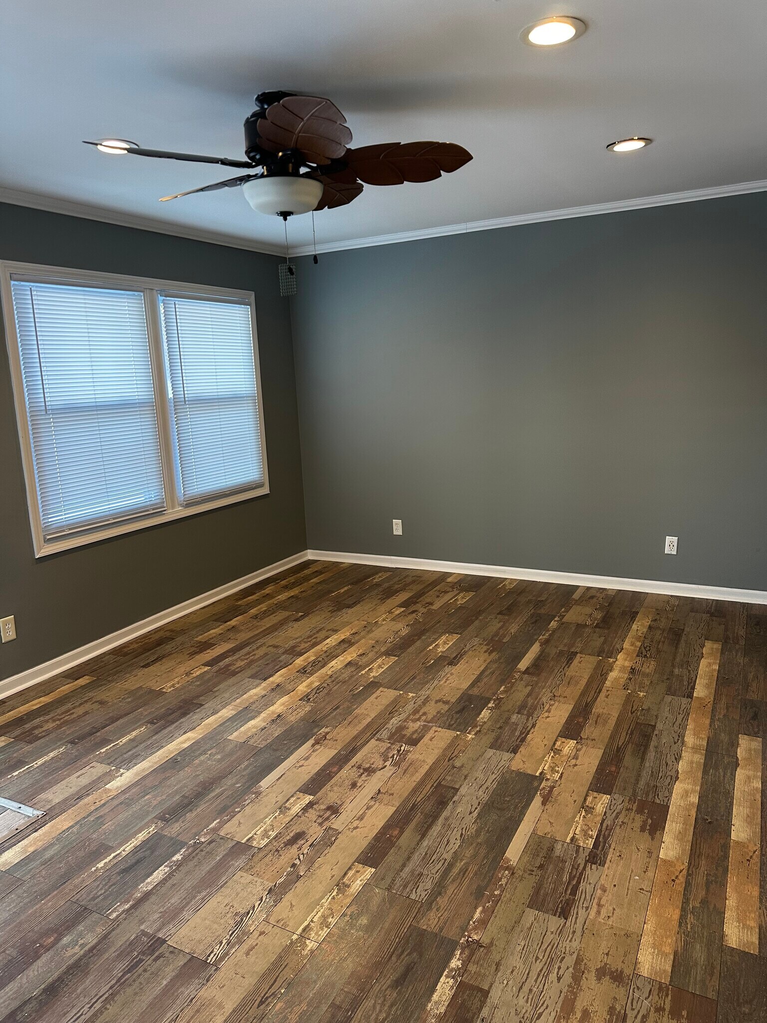 Building Photo - 782 Mount St