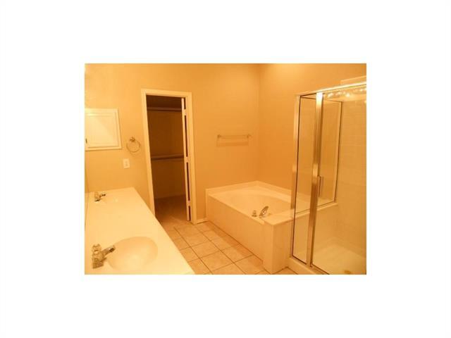 Building Photo - 10909 Reisling Dr