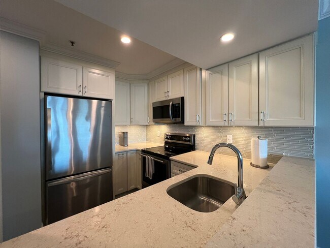 Building Photo - JUNE RENT SPECIAL! Little River - 2 Bedroo...