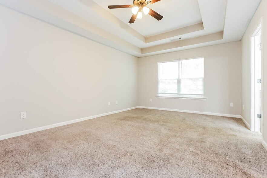Building Photo - 412 Fieldcrest Dr