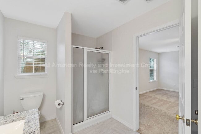 Building Photo - 911 Lauderhill Ln