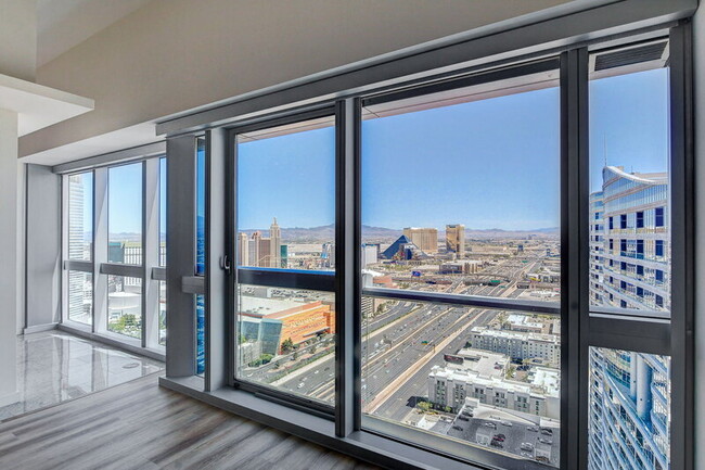 Building Photo - 4471 Dean Martin Dr